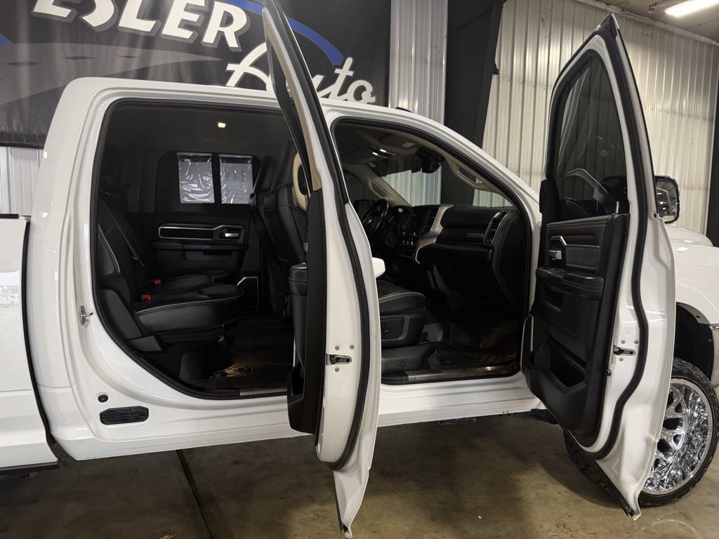 Used 2022 RAM 2500 Laramie AWD/4WD image 4