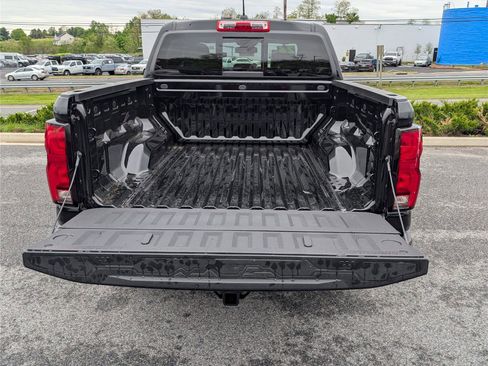 New 2026 Chevrolet Colorado Z71 w/ Z71 Convenience Package 2 AWD/4WD image 8