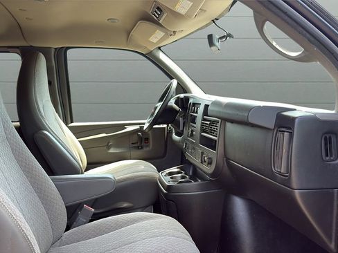Used 2015 Chevrolet Express 3500 LT w/ LT Preferred Equipment Group RWD image 21