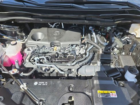 Used 2025 Toyota Sienna LE image 23