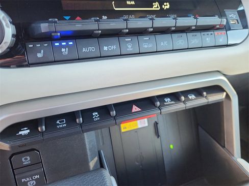 Used 2024 Toyota Sequoia SR5 image 22