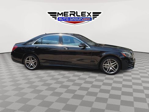 Used 2019 Mercedes-Benz S 560 4MATIC Sedan w/ AMG Line Exterior image 9