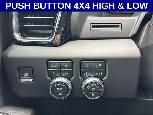 Used 2023 GMC Sierra 1500 Denali AWD/4WD image 19