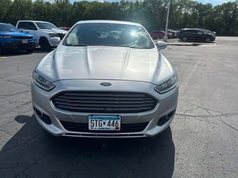 Used 2013 Ford Fusion SE FWD image 2