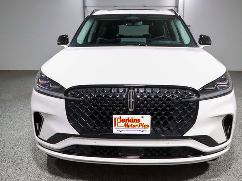 Used 2025 Lincoln Aviator Reserve w/ Equipment Group 201A AWD/4WD image 4