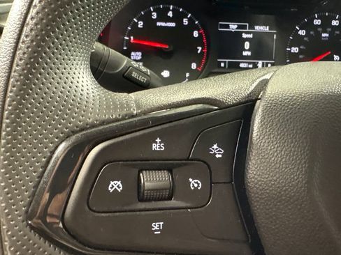 Used 2026 Chevrolet Trax LS w/ LS Convenience Package FWD image 34