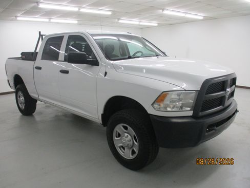 Used 2016 RAM 2500 Tradesman AWD/4WD image 1