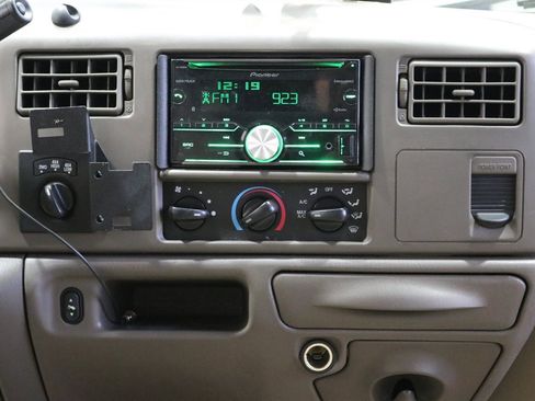 Used 2003 Ford F350 Lariat image 87