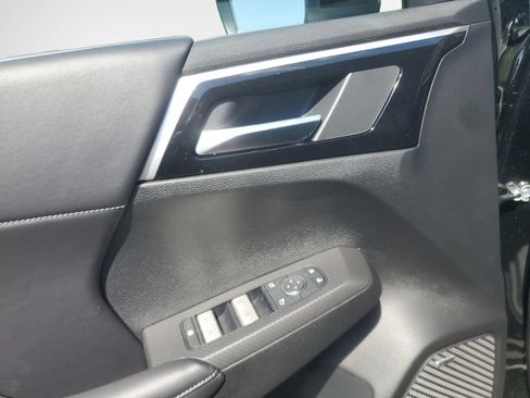 New 2026 Mitsubishi Outlander LE AWD/4WD image 14