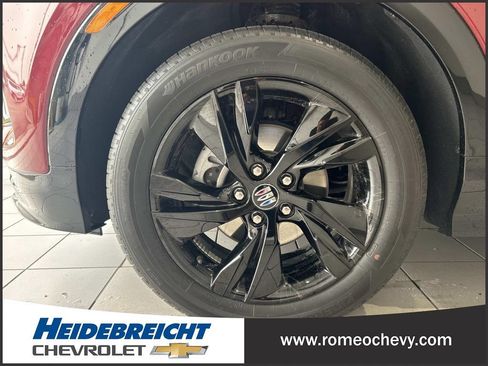 Used 2024 Buick Encore GX Sport Touring FWD image 7