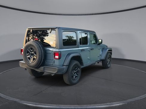 Used 2024 Jeep Wrangler Unlimited Sport AWD/4WD image 8