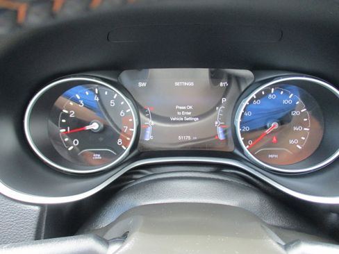 Certified 2021 Jeep Compass Latitude w/ Convenience Group AWD/4WD image 18