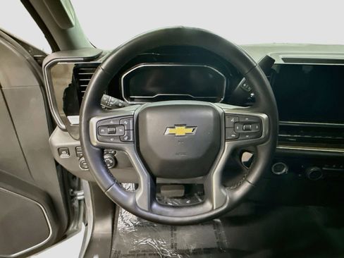 Used 2023 Chevrolet Silverado 1500 LT AWD/4WD image 13