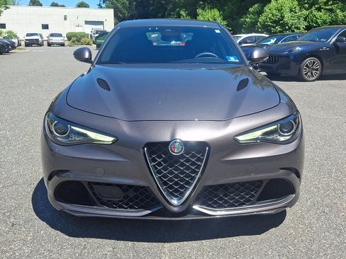 Used 2018 Alfa Romeo Giulia Quadrifoglio w/ Driver Assist Dynamic Package RWD image 2