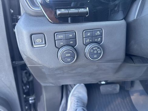 Used 2024 Chevrolet Silverado 1500 LTZ image 17