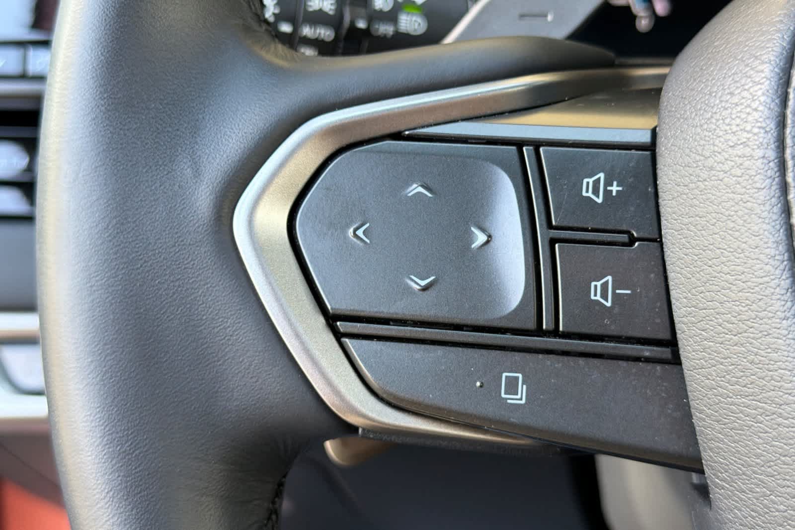 Certified 2024 Lexus RX 450h AWD w/ Convenience Package image 26