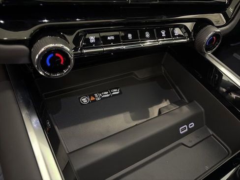 New 2026 Chevrolet Suburban High Country w/ Sun And Tow Package image 24