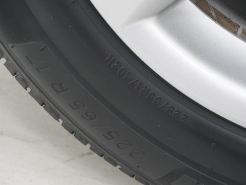 Used 2012 Toyota RAV4 FWD w/ Upgrade Value Pkg image 23