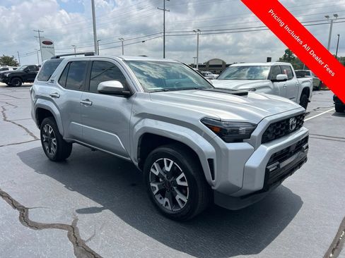 Used 2025 Toyota 4Runner TRD Sport AWD/4WD image 24