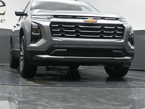 New 2026 Chevrolet Equinox LT image 3