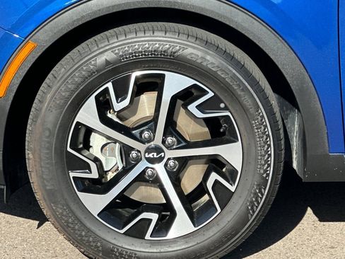 Certified 2023 Kia Sportage EX FWD image 25