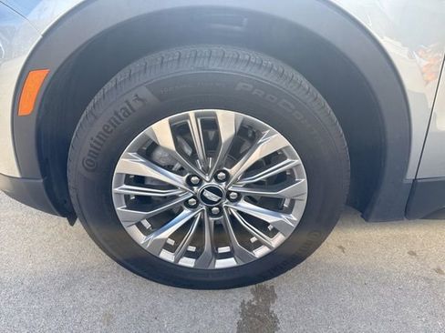 Used 2024 Cadillac XT4 Premium Luxury image 15