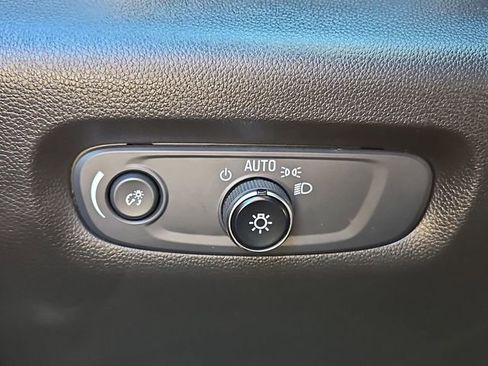 Certified 2023 Chevrolet Traverse RS image 18