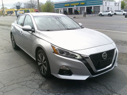 Used 2019 Nissan Altima 2.5 SV AWD/4WD image 8