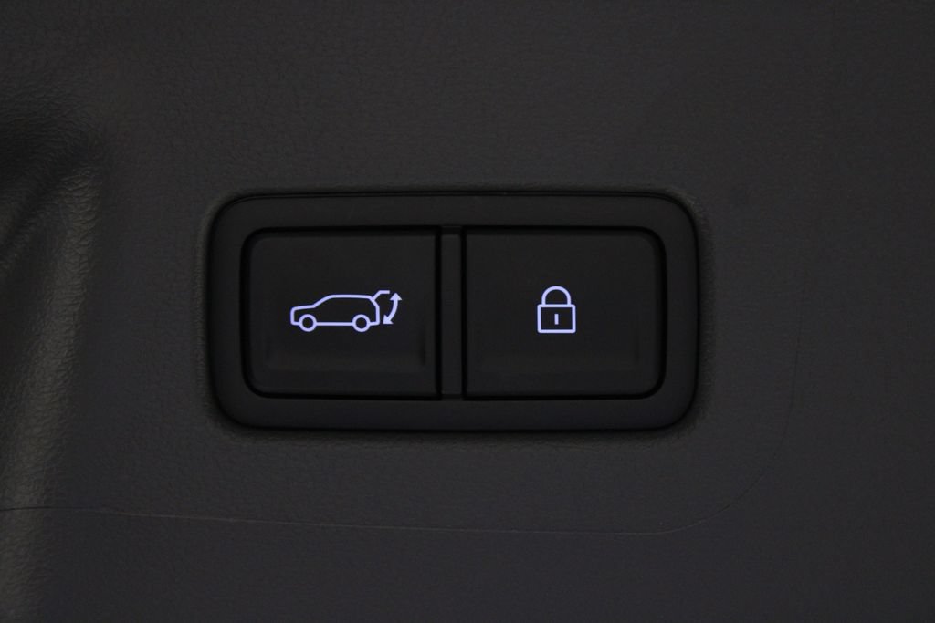 Certified 2026 Hyundai Santa Fe SE w/ Tow & Go Package FWD image 17