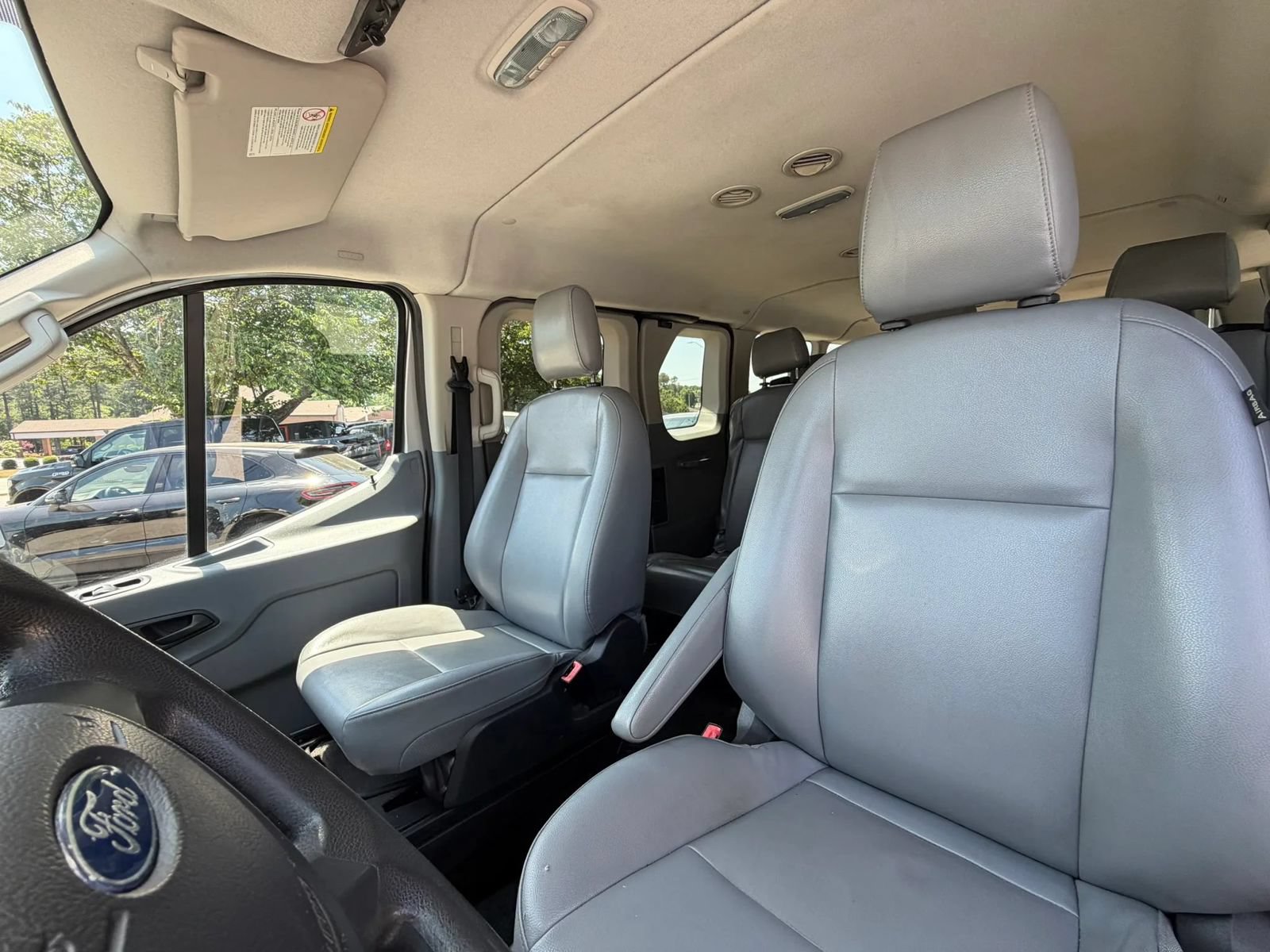 Used 2015 Ford Transit 350 XL RWD image 9