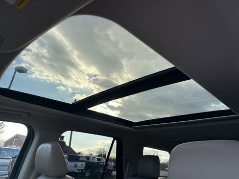 Used 2024 Ford Expedition Limited image 14