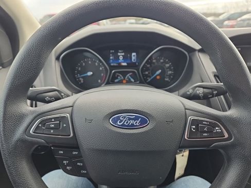 Used 2017 Ford Focus SE image 12