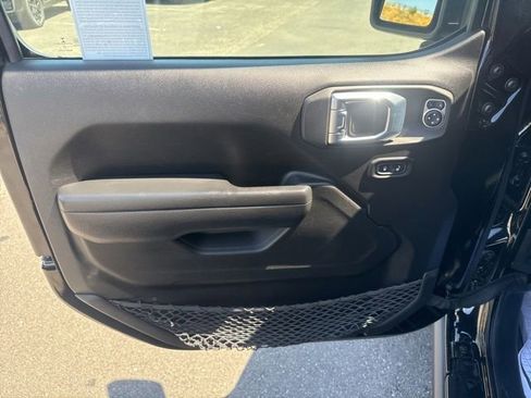 Certified 2022 Jeep Wrangler Unlimited Sport AWD/4WD image 12