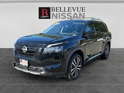 Used 2023 Nissan Pathfinder Platinum w/ Black Appearance Package