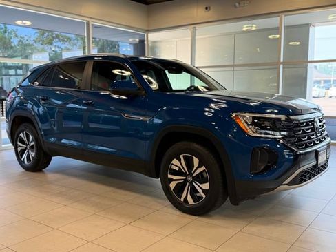 Used 2025 Volkswagen Atlas Cross Sport SE AWD/4WD image 6