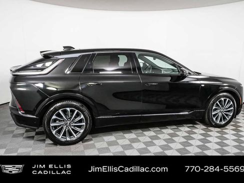 Used 2024 Cadillac Lyriq Sport AWD/4WD image 2