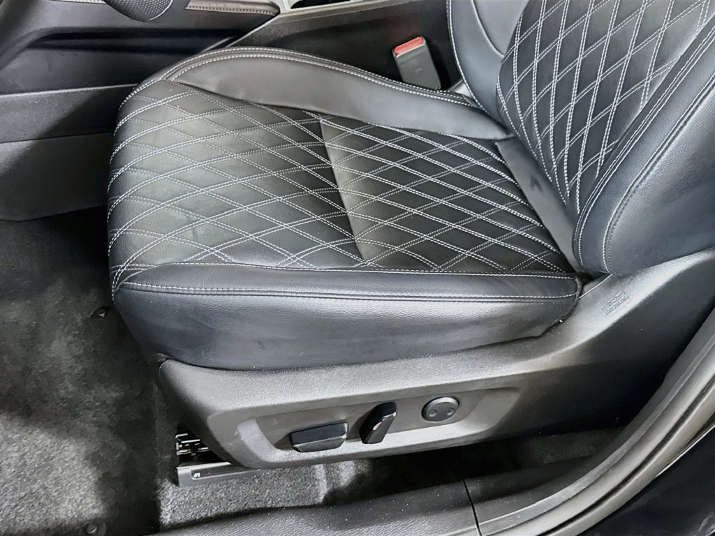 Used 2025 Mitsubishi Outlander 4WD Plug-In Hybrid image 23