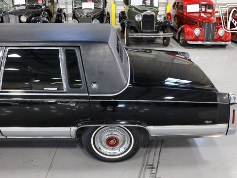 Used 1992 Cadillac Brougham image 36