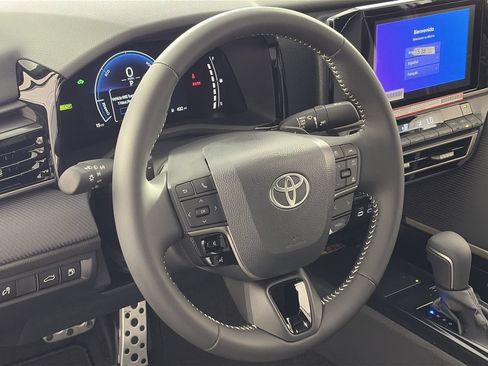 New 2026 Toyota Camry SE FWD image 13