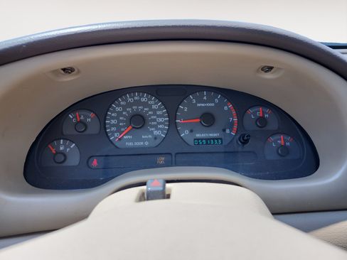 Used 2000 Ford Mustang GT RWD image 16