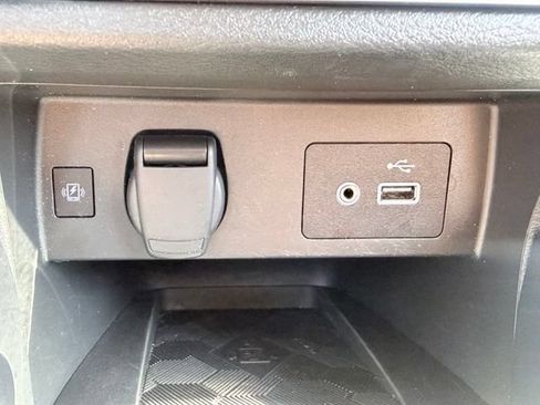 Used 2024 Nissan Versa SV FWD image 16