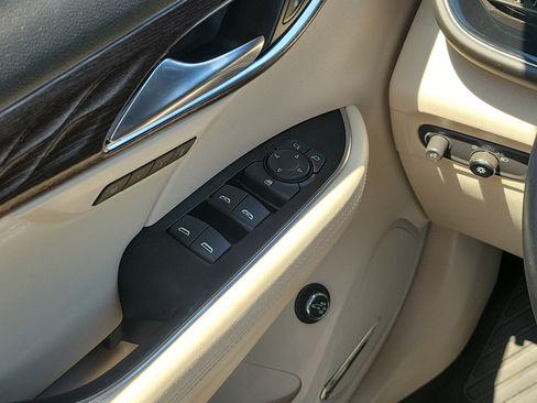 Used 2023 Buick Envision Avenir AWD/4WD image 20