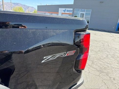 Used 2024 Chevrolet Colorado ZR2 w/ ZR2 Convenience Package III AWD/4WD image 27