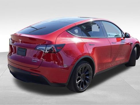 Used 2023 Tesla Model Y Long Range AWD/4WD image 5