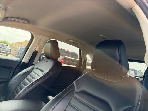 Used 2020 Ford Edge SEL w/ Cold Weather Package AWD/4WD image 9