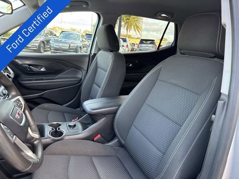 Used 2022 GMC Terrain SLE w/ Elevation Edition image 18