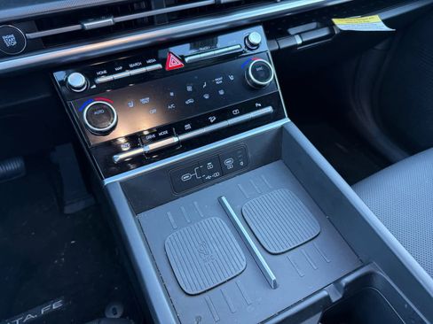 Used 2025 Hyundai Santa Fe SEL image 14