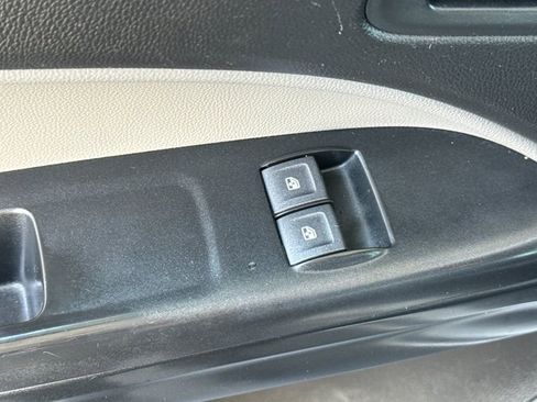 Used 2019 Chevrolet Colorado W/T image 18