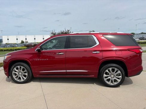 Used 2019 Chevrolet Traverse Premier w/ Driver Confidence II Package FWD image 5