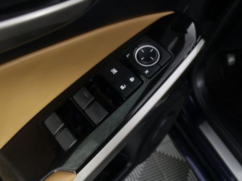 Used 2017 Lexus IS 300 AWD image 15